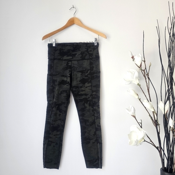 LULULEMON Fast & Free 7/8 Tight II *Nulux - Picture 2 of 10